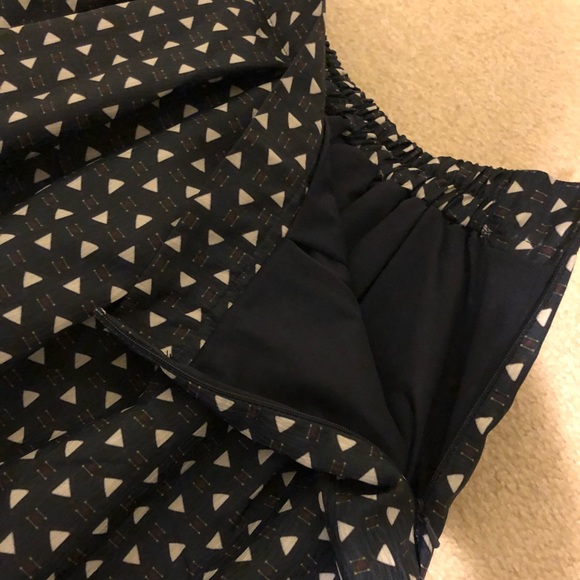 💜Navy Patterned Layered Skirt - Picture 2 of 7